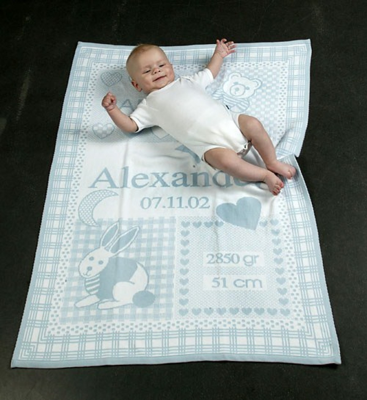 custom Watchful solar Kustomoitu vauvan peitto on persoonallinen lahja Label Yourselfiltä