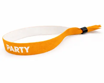 Oranssit festarirannekkeet